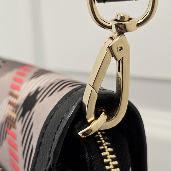 Vera Bradley Striped Crossbody Bag, GUC, Small - Picture 6 of 10